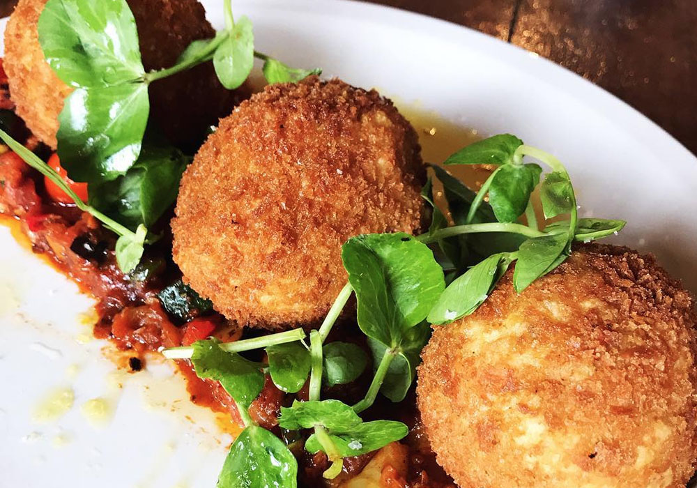 antipasti aperitivo arancini