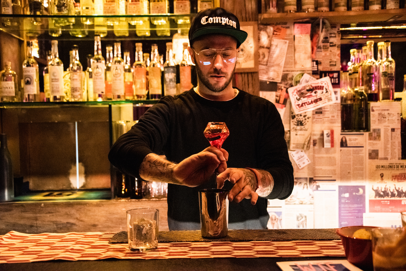 ben tyler bartender de la mezcaleria 