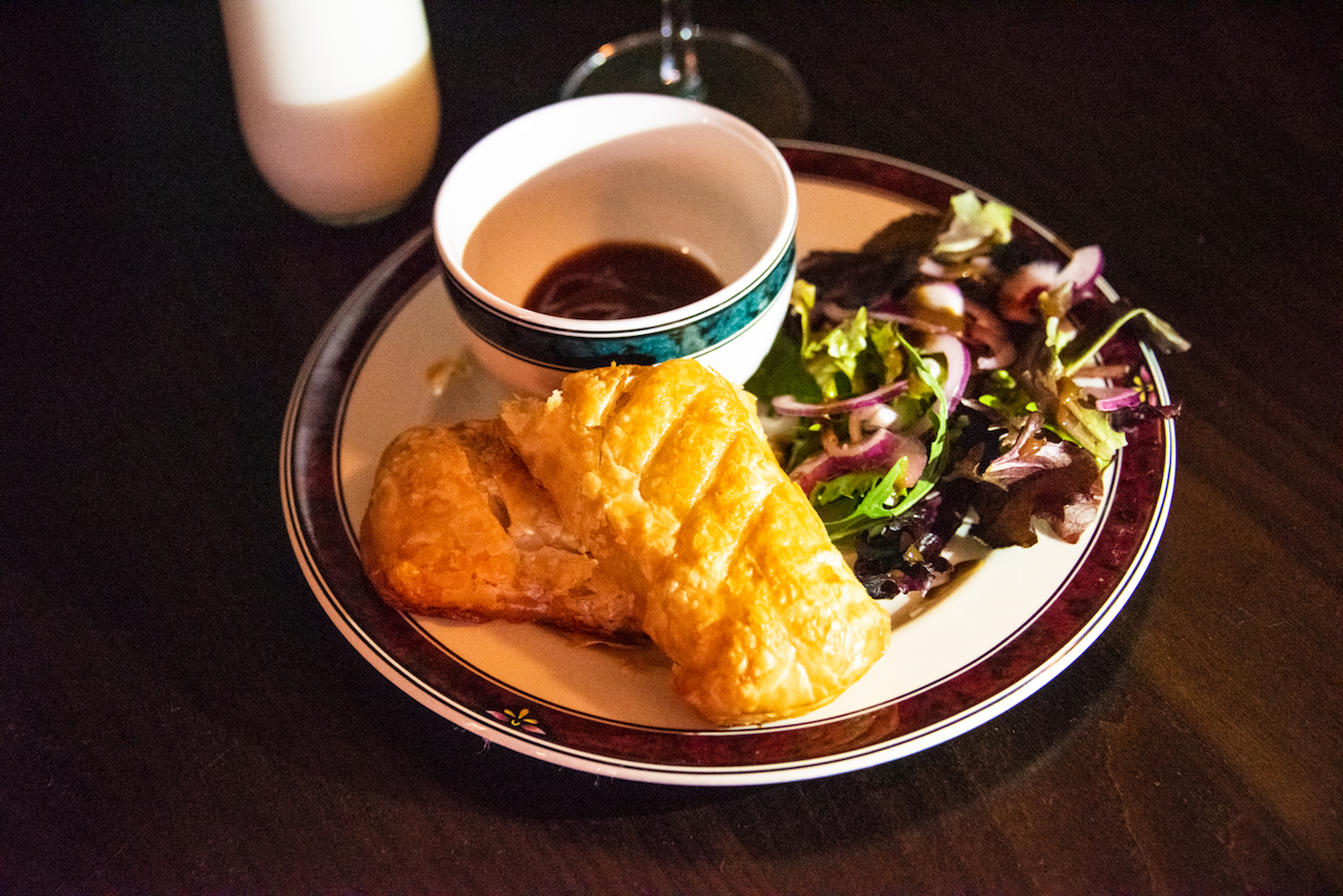 Sausage Roll : chorizo, dattes, orange sanguine et piment, sauce ketchup maison 