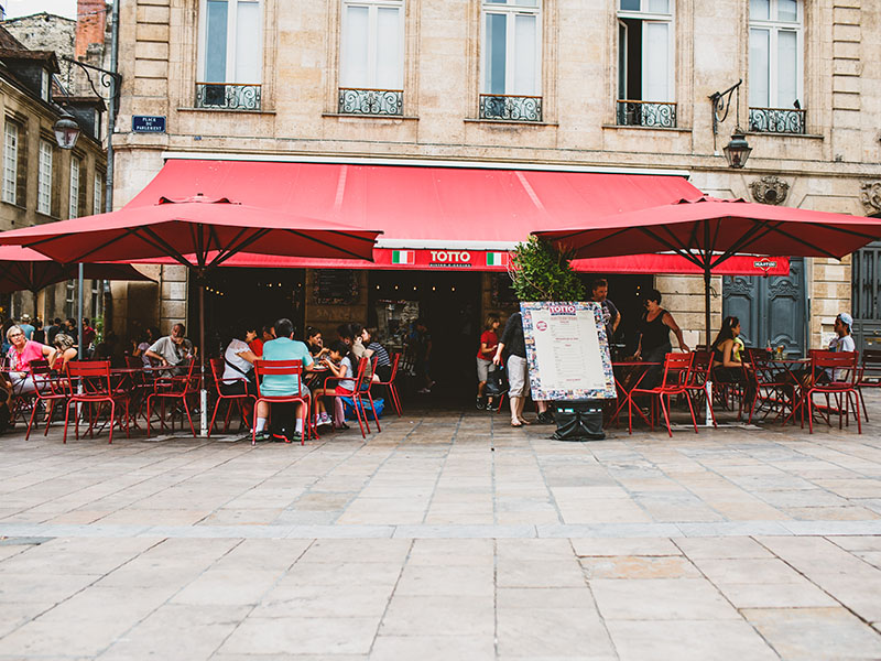 Totto Cucina bordeaux terrasse