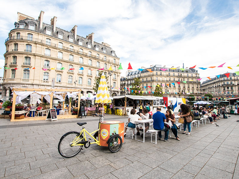 bella ciao paris gare saint lazare village 